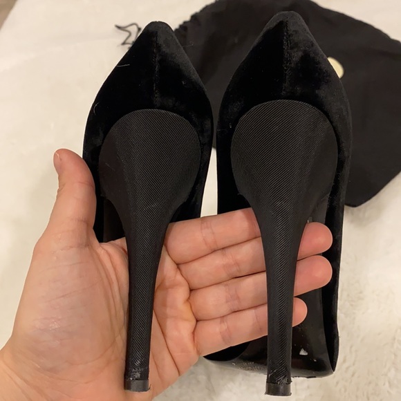 D&G Black Velvet Pumps - Picture 6 of 6